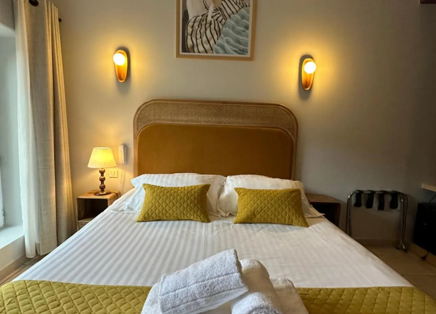 ***  Mas Des Romarins, The Originals Relais Hotel Gordes France