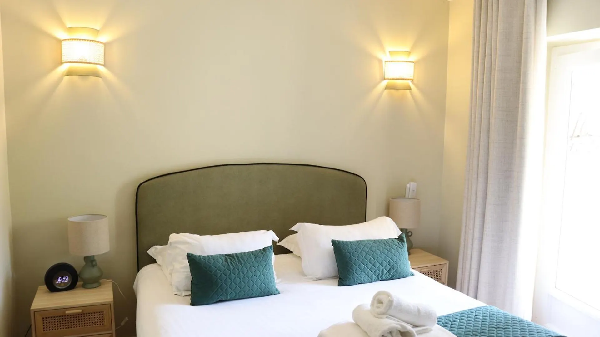 Hotel Mas Des Romarins, The Originals Relais Gordes